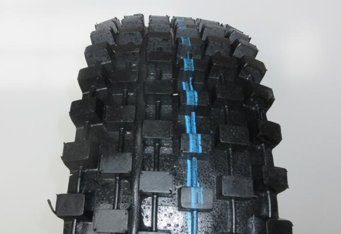 Fedima CRM Stollenreifen 21/70-15
 - 215/65R15 - 6 Reihen