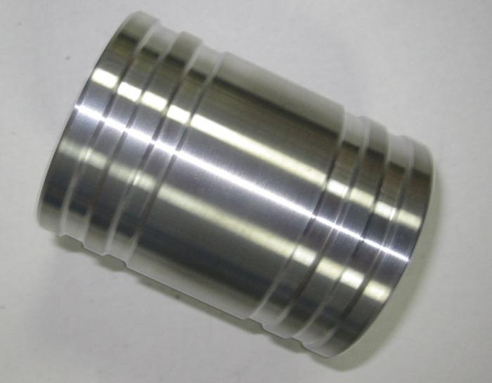 Alu - Verbindungsrohr gedreht 
Durchmesser: 16 mm