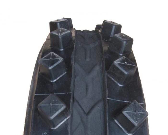 Fedima MC Sandcross Reifen 12/65R15
 - 145/80R15 - 2 Reihen Spur gefertigt auf Neureifen