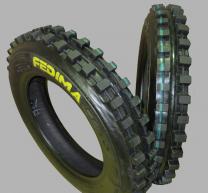 Fedima CRM Stollenreifen 10/60-15
 - 135/70R15 - 2 Reihen (Spur) gefertigt auf Neureifen